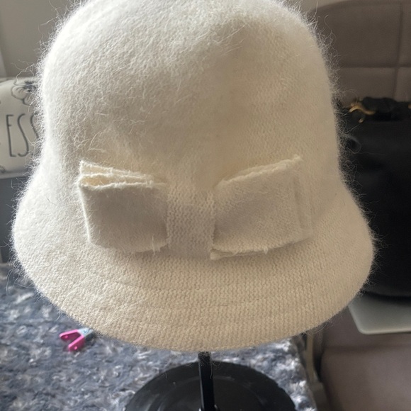 Nine West Cream Bucket Hat with Bow - Picture 1 of 4